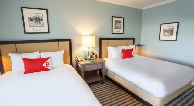 Четырёхместный номер Standard с балконом и oceanfront Beauport Hotel Gloucester