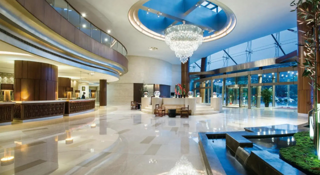 Grand Millennium HongQiao Shanghai, Rezerwuj Hotel Hotele w Hongqiao z basenem, Basen