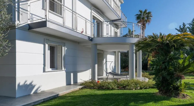 La Lincolnia - with Garden and Seaview - Happy Rentals, Забронировать Отель Отели Сан-Ремо с парковкой, рядом с Пляж Габриэлла, Парковка
