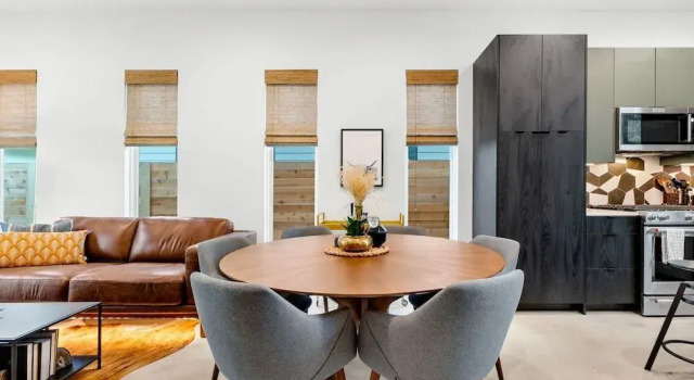 Stylish 2 Bedroom Retreat in South Austin