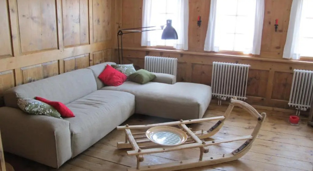 Ferienwohnung Graubünden/ Castiel, Book Hotel Hoteller i Churwalden med parkering, Parkering