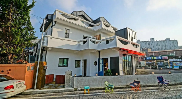 Gunsan Koolkooldalmong Guest House, Забронировать Гостевой дом Кунсан Чолла-Пукто, рядом с Храм Тонгукса