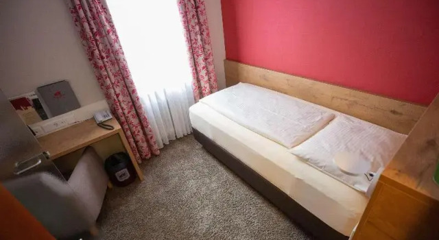 Одноместный номер Economy Hotel Azenberg
