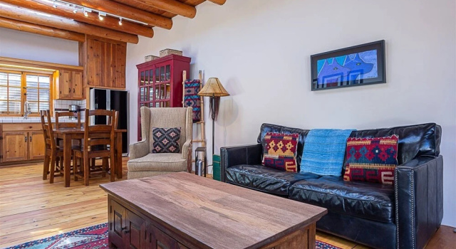 Casa Encantador - True Santa Fe Flavor and Location