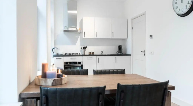 Апартаменты Deluxe Familie Hotel & Apartments Alkmaar