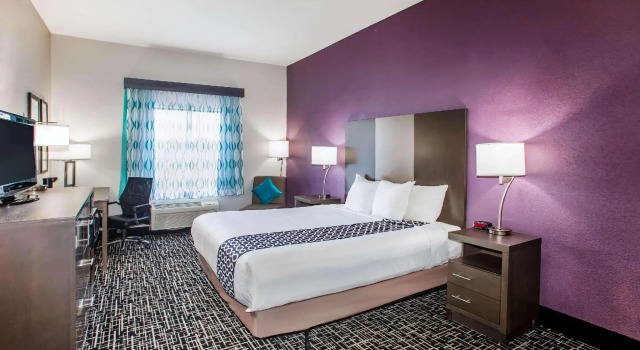 Двухместный номер Standard La Quinta Inn & Suites by Wyndham Pontoon Beach