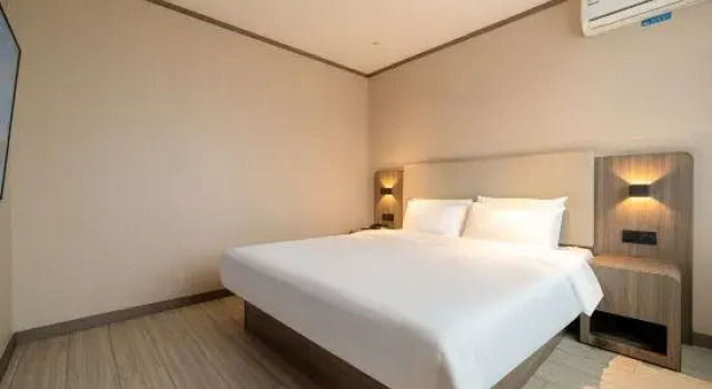 Люкс GreenTree Inn SuQian XiHu Road BaoLong Plaza JinYing Hotel