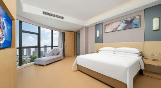 Двухместный люкс Deluxe Vienna Hotel Guangdong Zhongshan Xiaolan High-Speed Railway Station