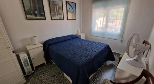 House with exclusive pool and garden 7 min walk from the beach and the center, Забронировать Дом для отпуска Виллы Кампельо, Вилла