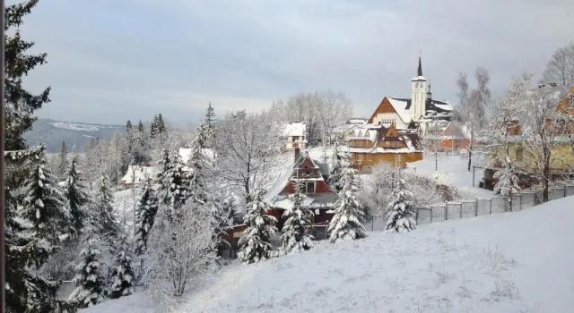 Kominkowy, Boek Hotel Hotels in Klein-Polen met parkeren, Parkeren