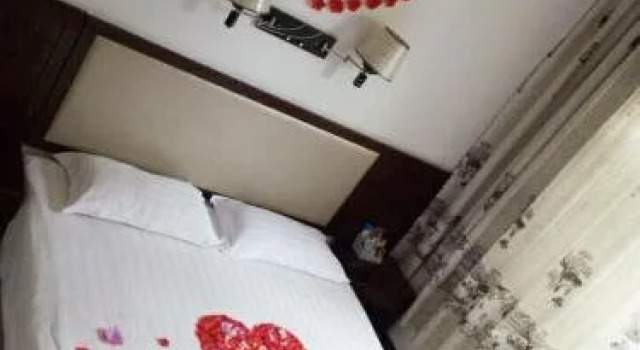 Shandong Binzhou Zouping Chunqiu Business Hotel, Prenota Hotel Hotel a Shandong con parcheggio, Parcheggio