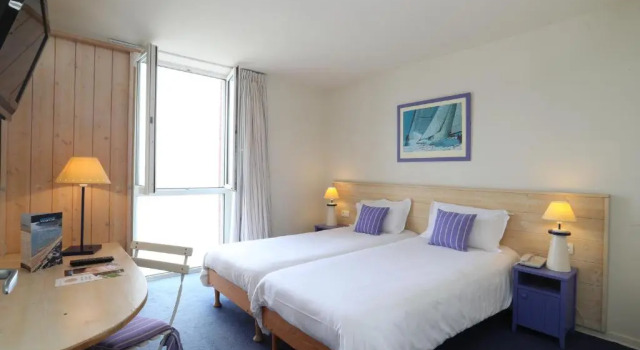 Трёхместный номер Standard Hôtel Miléade de la Plage - Binic