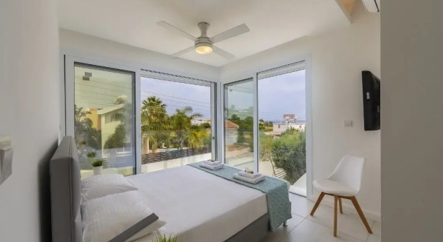 Protaras Villa Piera By The Sea