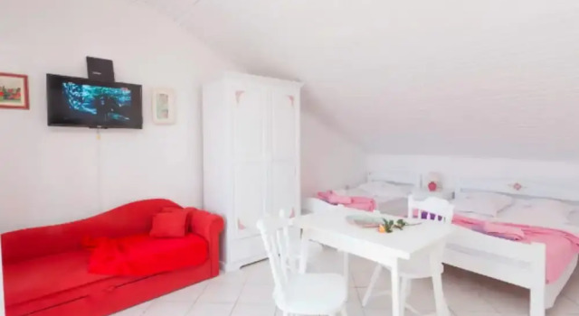 Студия Apartments Lili