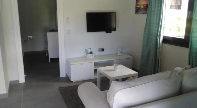 Ogumka, Self catering , Beoliere, Mahe, Book Hotel Hotels in Mahe with Parking, Parking