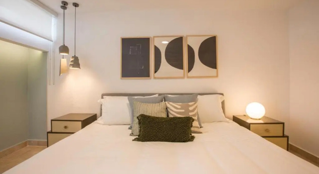 OCEAN VIEW DELUXE SUITE: PVT. BEACH & POOL, Забронировать Апарт-отель Апарт-отели Исла-Верде, Апарт-отель