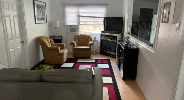 Cheerful beautiful cottage 3 bedroon, Varaa Lomakoti Wasaga Beach 