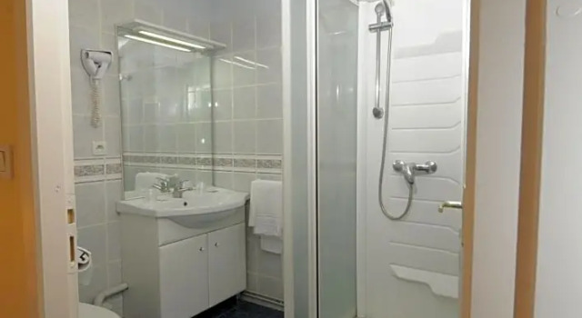 Hotel La Cabane, Забронировать Отель Отели Бассен-д'Аркашон с парковкой, Парковка