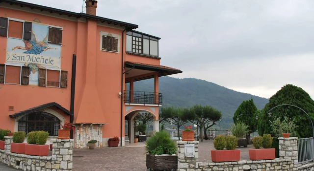 Ristorante Albergo San Michele, Book Hotel Hotels in Franciacorta with Breakfast, Breakfasts
