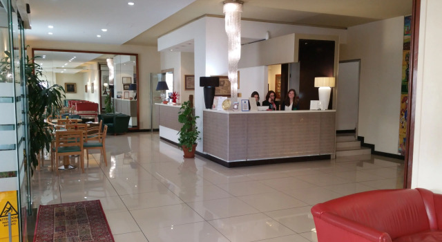Jolly Aretusa Palace Hotel, Забронировать Отель Бизнес-отели Сиракузы, рядом с Региональный археологический Паоло Орси, 4* 5*