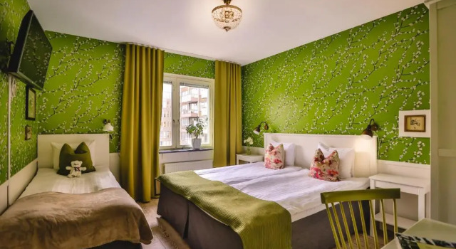 Трёхместный номер Corner Hotel