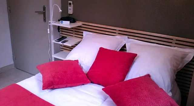 Номер Economy Hôtel de l' Ariana