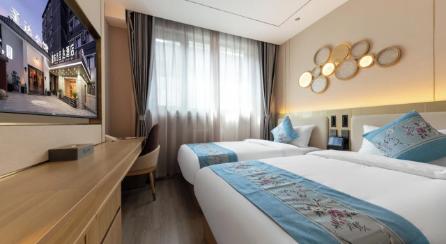 Двухместный номер East Sacred Hotel-near Beijing Tiananmen Square,the Forbidden City,Wangfujing Street-Newly renovated hotel