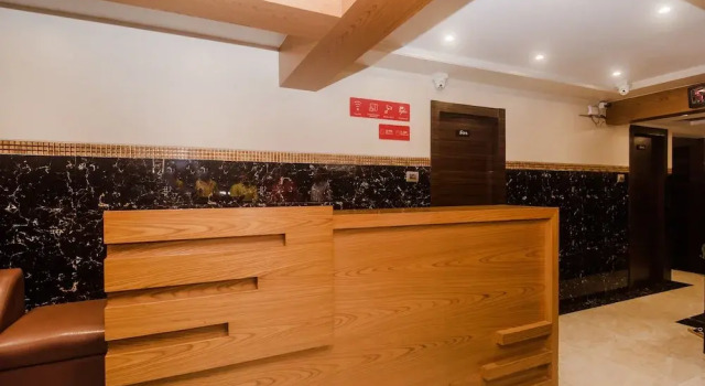 OYO 22055 Dadar Residency, Забронировать Отель Отели штата Махараштры 3 звезды, 3*