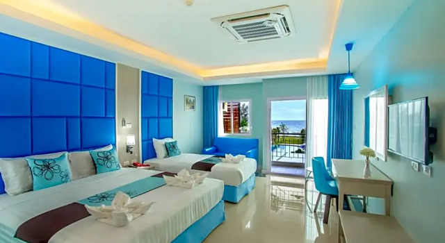 Номер Deluxe Saint Tropez Beach Hotel