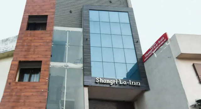 Shangri La Inn by OYO Rooms, Забронировать Отель Лудхиана штат Пенджаб