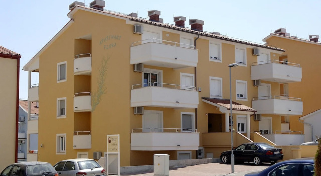 Apartments Flora