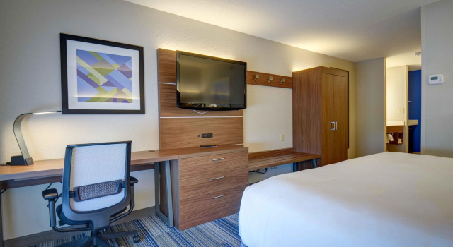 Holiday Inn Express & Suites - North Platte by IHG