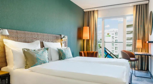 Двухместный номер Standard с балконом Motel One Wien-Prater
