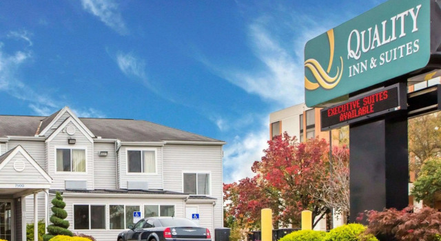 Quality Inn and Suites North/Polaris, Book Hotel Worthington 