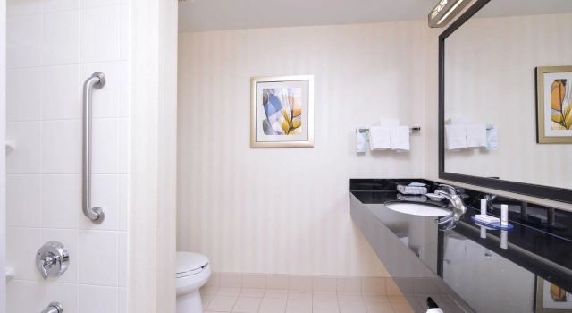 Четырёхместный номер Standard Fairfield Inn & Suites White Marsh