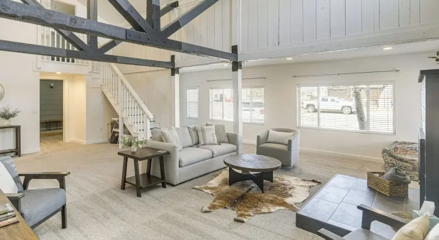 Коттедж Centrally Located Pinedale Vacation Rental