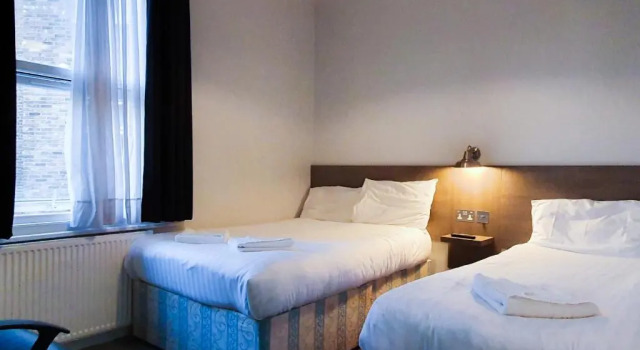 Трёхместный номер Standard Plaza Hotel