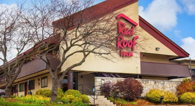 Номер Superior Red Roof Inn Madison, WI