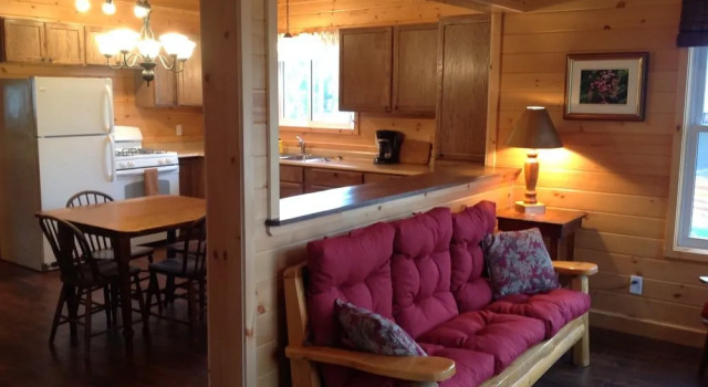 Fernleigh Lodge, Varaa Hotelli Mountain Grove Kanada