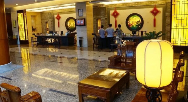 Gold Riverside Hotel, Varaa Hotelli Hotellit Jiaxing pysäköinnillä, Pysäköinti