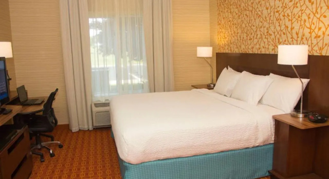 Номер Standard Comfort Inn & Suites