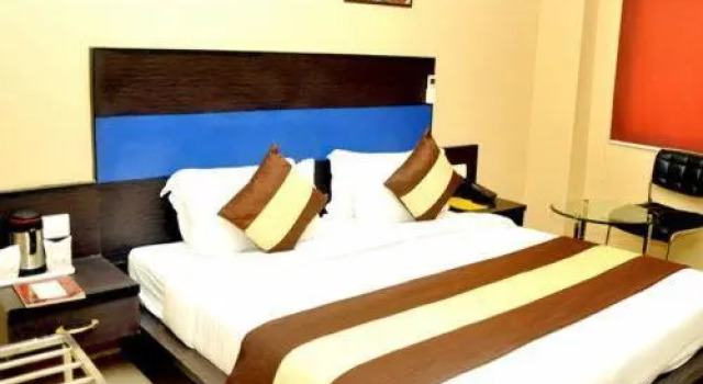Hotel Imperial Blue, Rezervovat Hotel Bahadrabad Uttarakhand