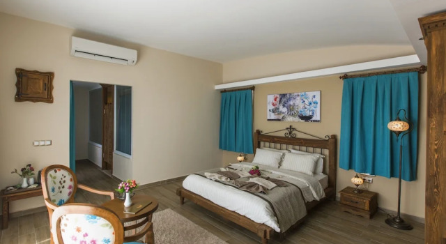 Полулюкс Lissiya Hotel