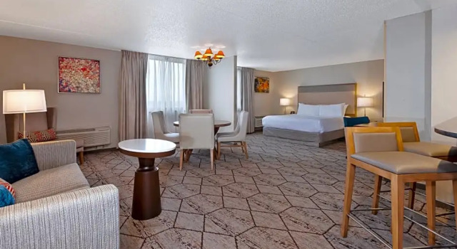 Люкс c 1 комнатой Crowne Plaza Columbus North - Worthington by IHG