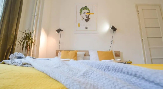 Pavla Papa Studio - Bright & central