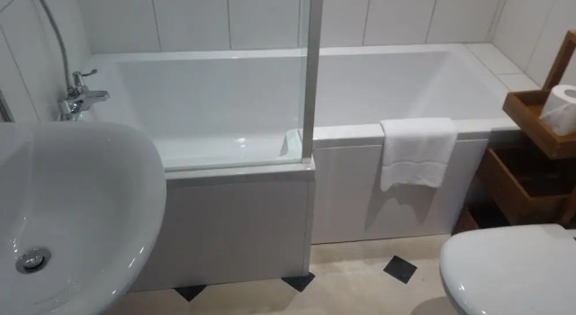 Двухместный номер Standard с балконом Les Douvres Hotel