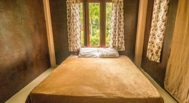 Love Station Hostel, Забронировать Хостел Отели Южного Таиланда с парковкой, Парковка