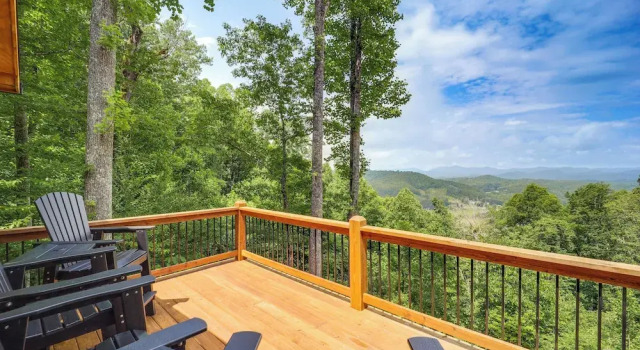 Коттедж Mountain-view Fleetwood Retreat w/ Deck & Grill