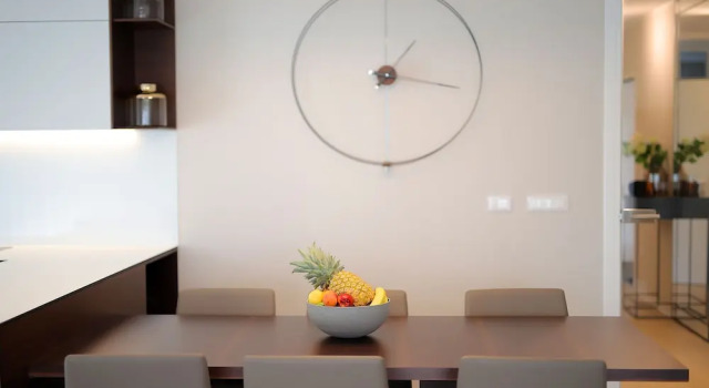 Stylish Apartment 100m from the Beach