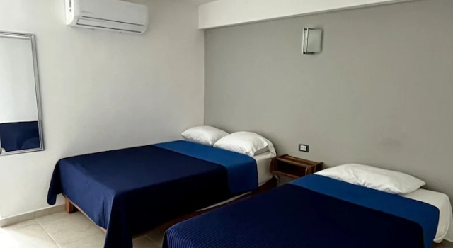 Standardní Čtyřlůžkový pokoj Hotel Flores